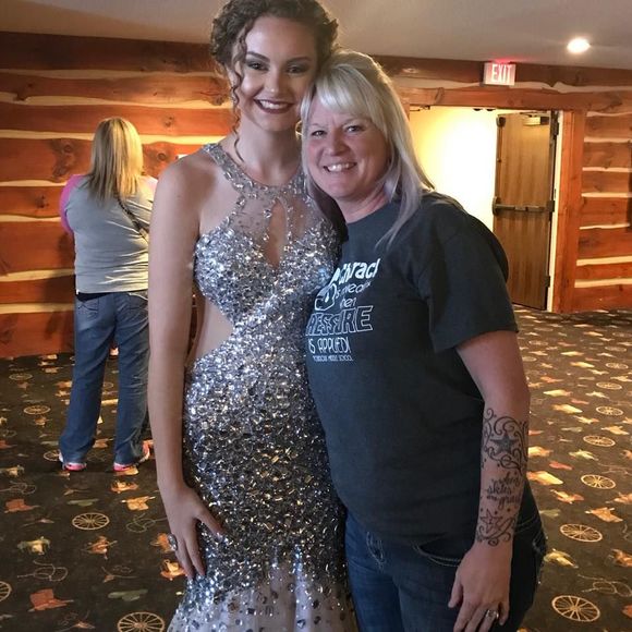 Meet your Posher, Elly - Picture 1 of 1